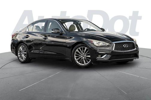 Black 2018 INFINITI Q50 3.0t LUXE