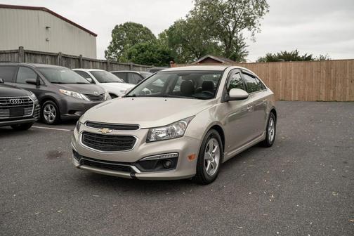 Champagne Silver Metallic 2015 Chevrolet Cruze 1LT