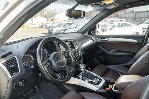 2017 Audi Q5 2.0T Premium Plus