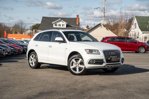 2017 Audi Q5 2.0T Premium Plus