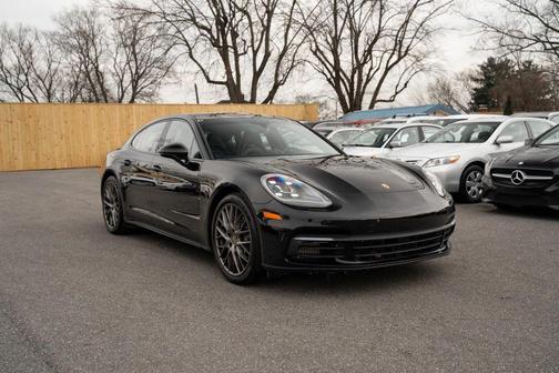 2018 Porsche Panamera 4S