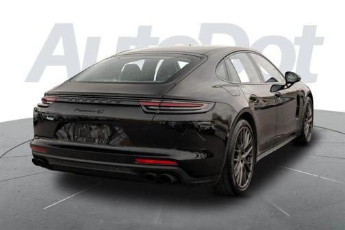 2018 Porsche Panamera 4S