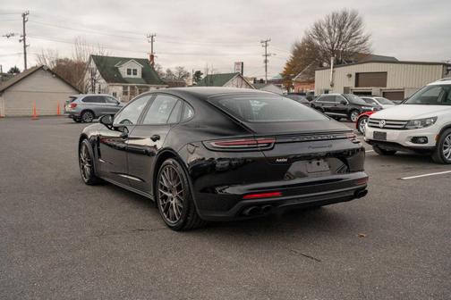 2018 Porsche Panamera 4S