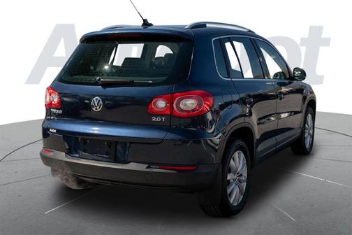 2011 Volkswagen Tiguan SE