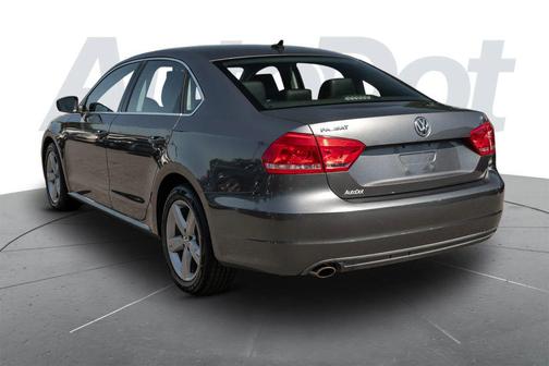 Platinum Gray Metallic 2013 Volkswagen Passat 2.5 SE