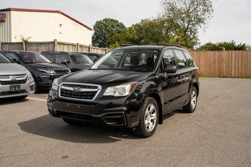 Crystal Black Silica 2018 Subaru Forester 2.5i