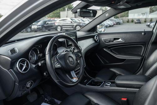 Polar Silver Metallic 2017 Mercedes-Benz GLA 250 4MATIC