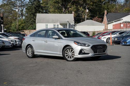 2018 Hyundai SONATA SE