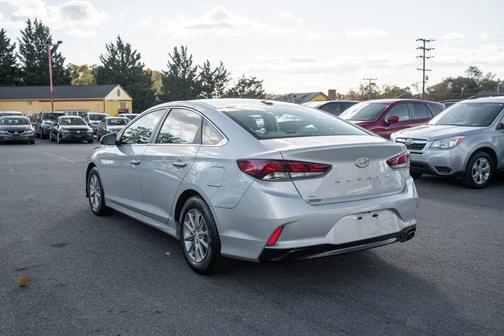 2018 Hyundai SONATA SE