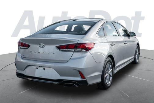 2018 Hyundai SONATA SE