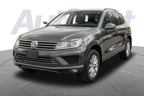 Gray 2016 Volkswagen Touareg TDI Sport w/Technology