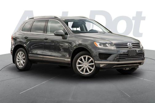 Gray 2016 Volkswagen Touareg TDI Sport w/Technology