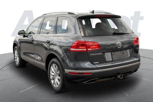 Gray 2016 Volkswagen Touareg TDI Sport w/Technology