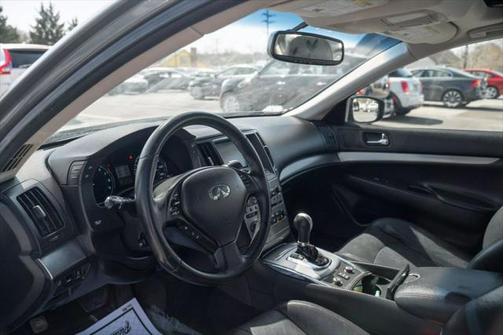 2011 INFINITI G37x Base