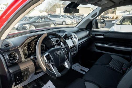 2018 Toyota Tundra SR5