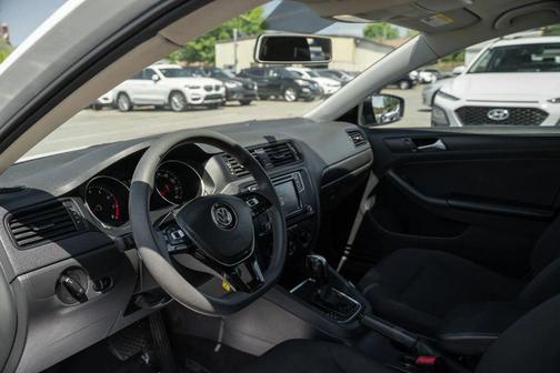 Pure White 2016 Volkswagen Jetta 1.4T S w/Technology
