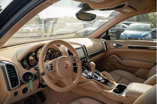 2012 Porsche Cayenne Base