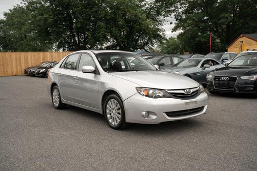 Spark Silver Metallic 2010 Subaru Impreza 2.5 i Premium