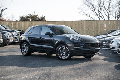 2019 Porsche Macan Sport Utility 4D