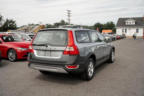 Electric Silver Metallic 2008 Volvo XC70 3.2