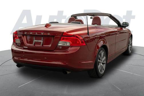 Flamenco Red Metallic 2011 Volvo C70 T5