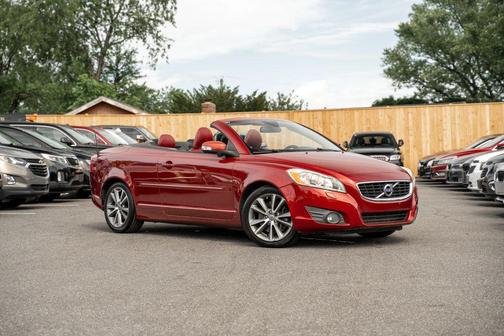 Flamenco Red Metallic 2011 Volvo C70 T5