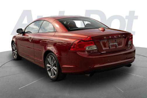 Flamenco Red Metallic 2011 Volvo C70 T5