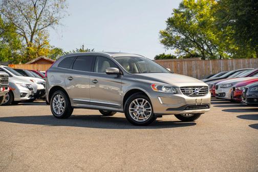 Seashell Metallic 2015 Volvo XC60 T5 Platinum