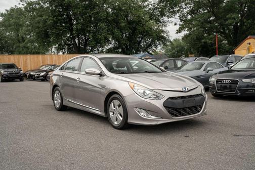 Silver 2012 Hyundai SONATA Hybrid Base