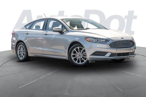 Ingot Silver 2017 Ford Fusion SE