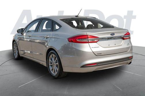 Ingot Silver 2017 Ford Fusion SE