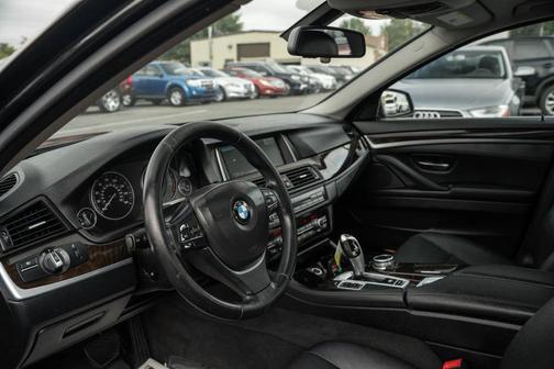 2015 BMW 528 528i Sedan 4D