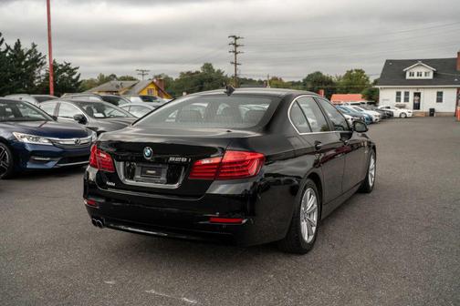 2015 BMW 528 528i Sedan 4D
