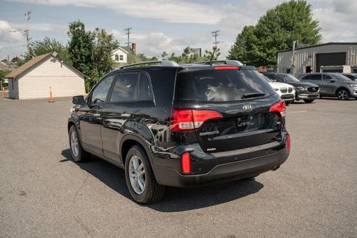 Ebony Black 2014 Kia Sorento LX