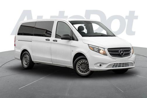 2017 Mercedes-Benz Metris Base