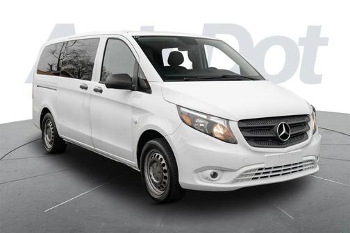 2017 Mercedes-Benz Metris Base