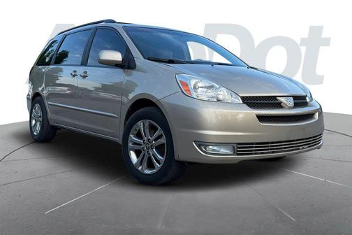 Gold 2006 Toyota Sienna XLE Limited