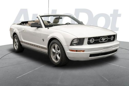 Performance White Clearcoat 2009 Ford Mustang Premium