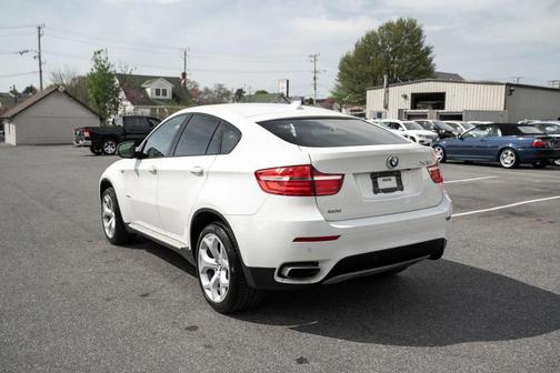 Alpine White 2014 BMW X6 xDrive50i