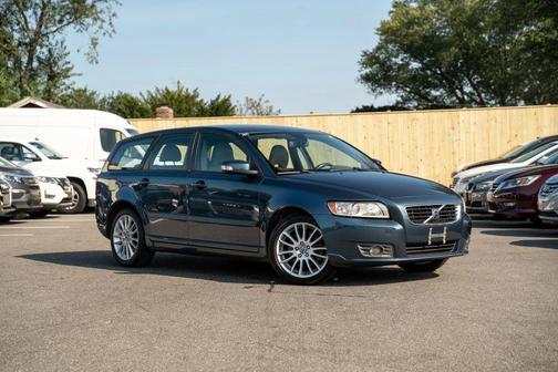 2010 Volvo V50 2.4i Sport Wagon 4D
