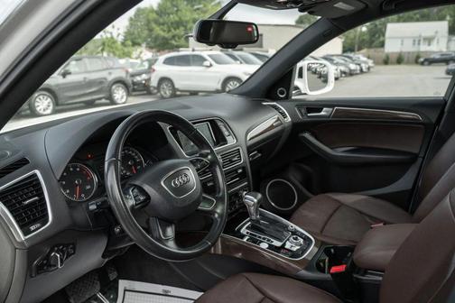 White 2016 Audi Q5 2.0T Premium Plus