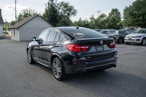 Black 2018 BMW X4 M40i