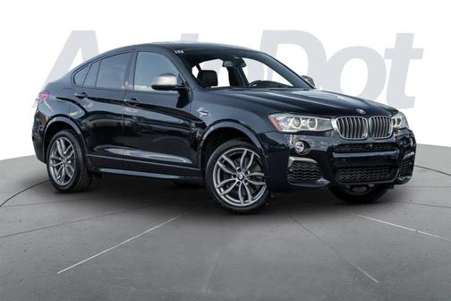 Black 2018 BMW X4 M40i