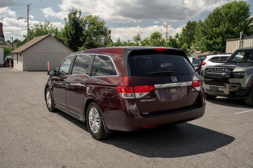 Burgundy 2014 Honda Odyssey LX