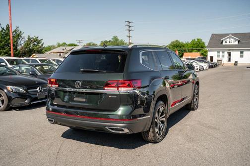 Racing Green Metallic 2021 Volkswagen Atlas 2.0T SEL