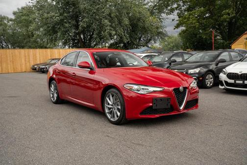 Alfa Rosso 2020 Alfa Romeo Giulia Base