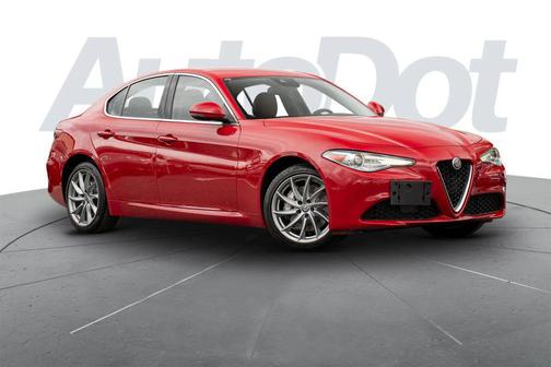 Alfa Rosso 2020 Alfa Romeo Giulia Base