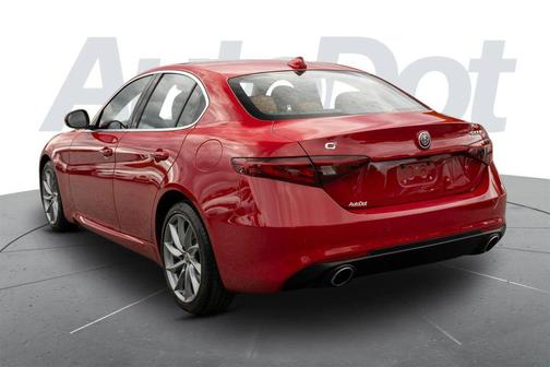 Alfa Rosso 2020 Alfa Romeo Giulia Base