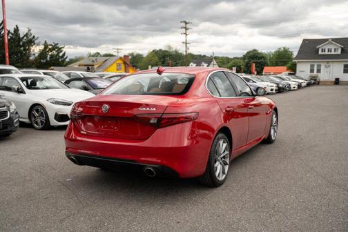 Alfa Rosso 2020 Alfa Romeo Giulia Base