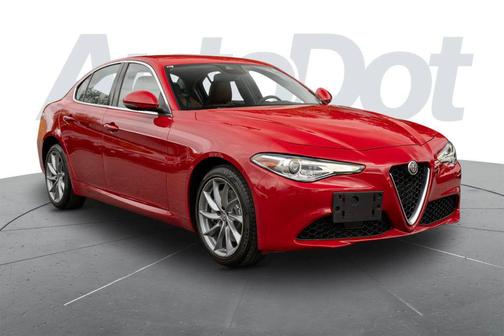 Alfa Rosso 2020 Alfa Romeo Giulia Base